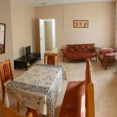 Orchidea Apartment *